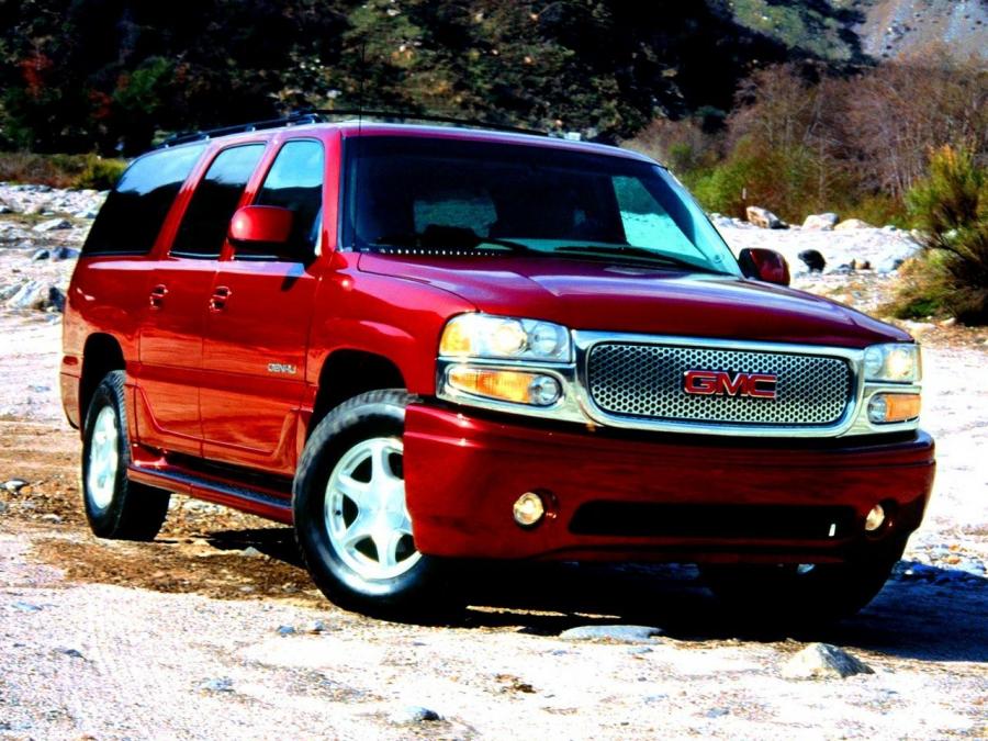  GMC Yukon XL Denali 2001 года  (фото 7 из 15)